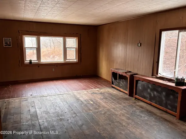 197 State Route 690, Spring Brook Twp, PA 18444