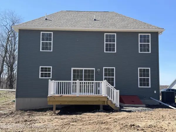 236 Mountainview DR, Jefferson Twp, PA 18436