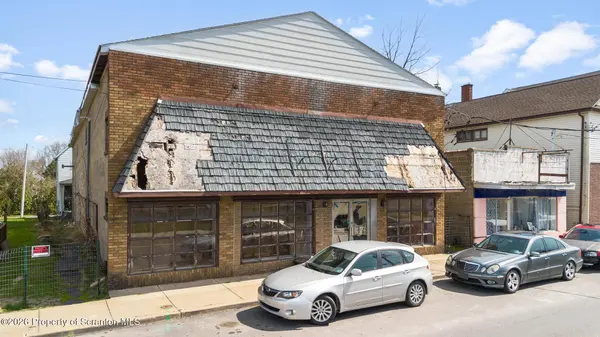 639 Sanderson ST, Throop, PA 18512