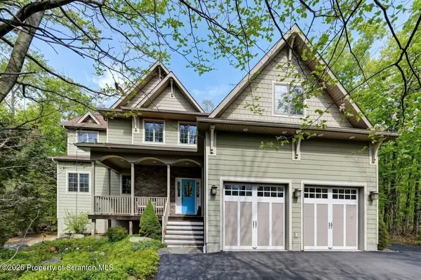 88 Lakeview Timbers DR, Gouldsboro, PA 18424