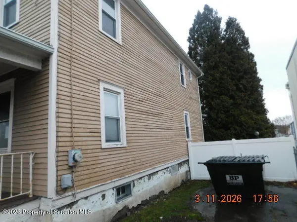 1125 Main ST, Peckville, PA 18452