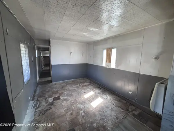1054 Springbrook AVE #41, Moosic, PA 18507