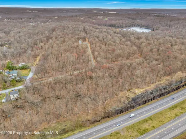 Hilltop RD, Roaring Brook Twp, PA 18444