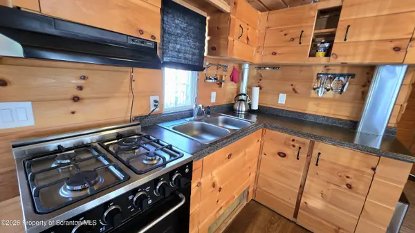 WI5402 Wildlife WAY, Covington Twp, PA 18444