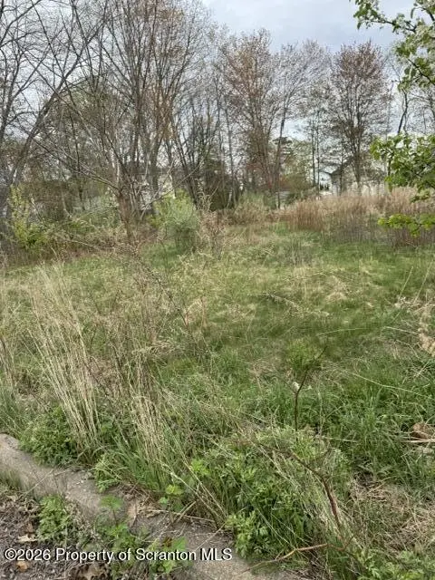 126 Chesterfield LN, Scranton, PA 18504