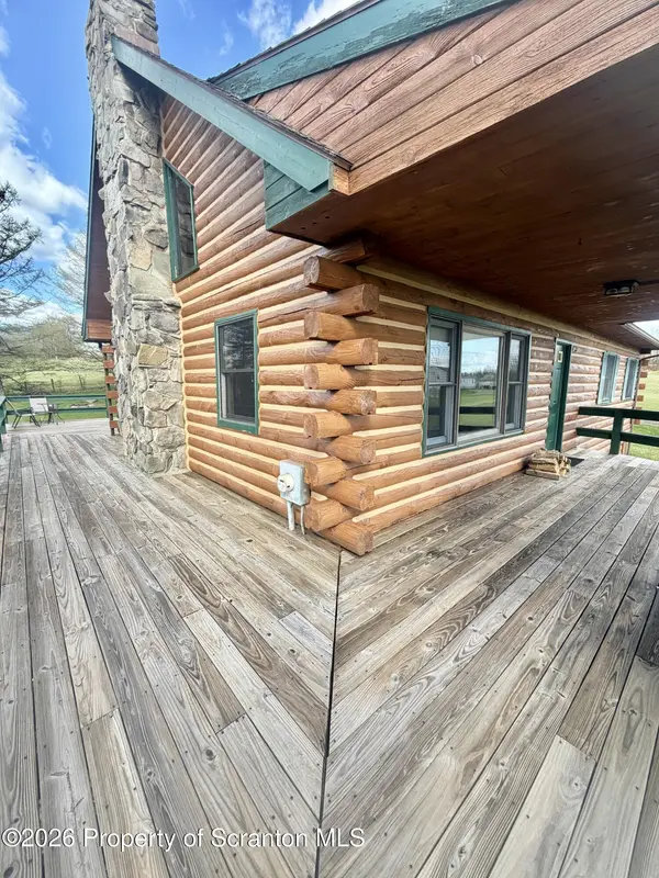 5087 State Route 247, Clifford Twp, PA 18421