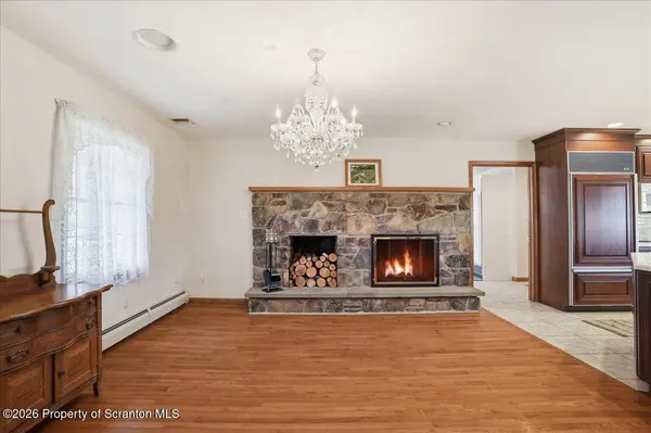 109 Father John DR, Lake Ariel, PA 18436