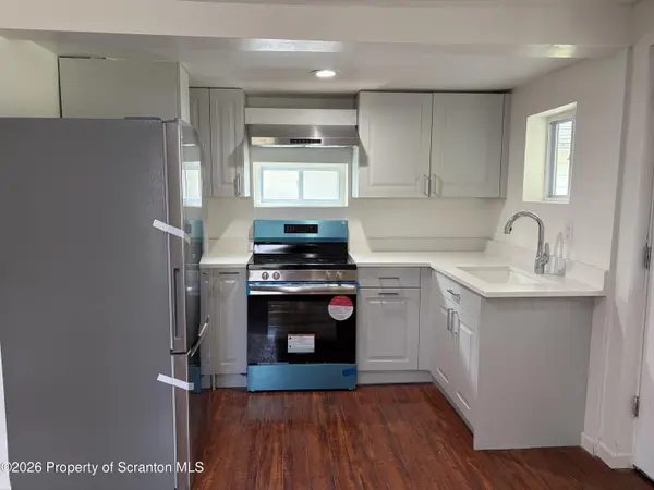 66 Smith Row, Plymouth, PA 18651