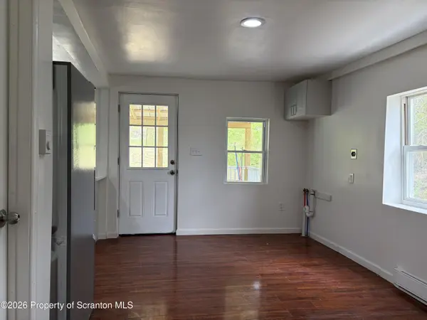 66 Smith Row, Plymouth, PA 18651