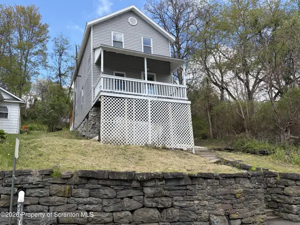 66 Smith Row, Plymouth, PA 18651