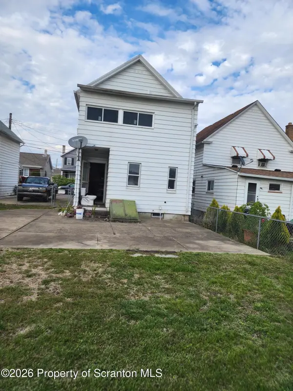 582-586 Shawnee ST, Hanover Twp, PA 18706