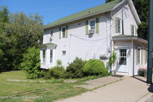 105 College AVE, Factoryville, PA 18419