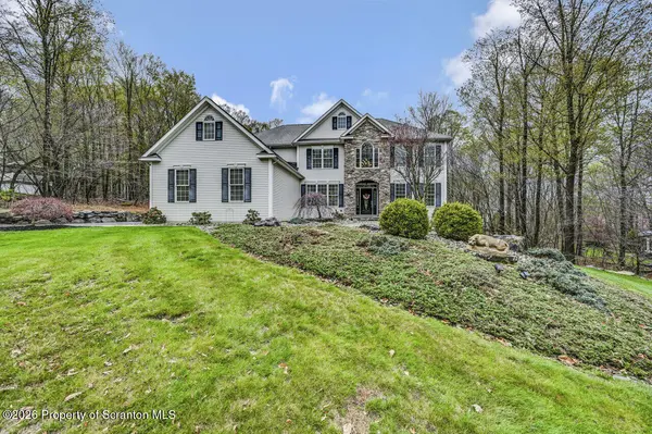 116 McEsther DR, Covington Twp, PA 18424