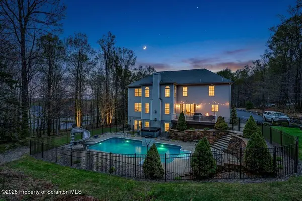 116 McEsther DR, Covington Twp, PA 18424