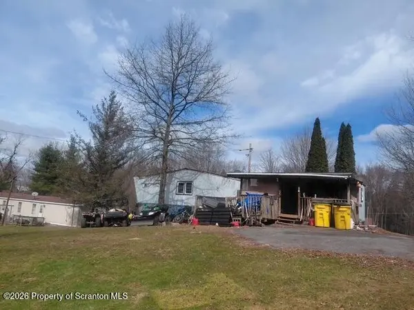 1161 Lake Henry RD, Lake Ariel, PA 18436