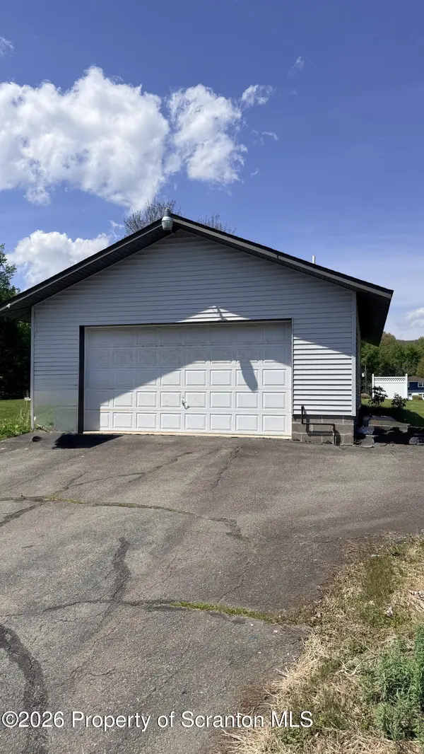 107 Farview ST, Carbondale, PA 18407