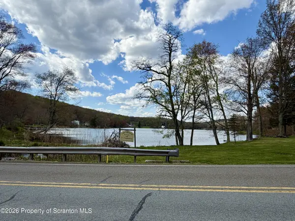 7644 State Route 374, Clifford Twp, PA 18470