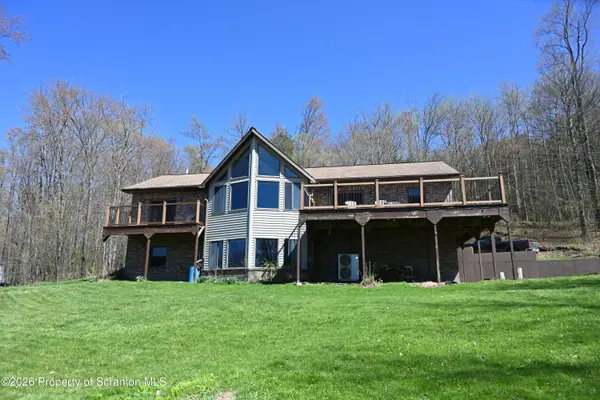 325 Lyon RD, Hallstead, PA 18822