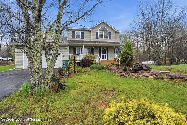 10 Farmer CT, Albrightsville, PA 18210