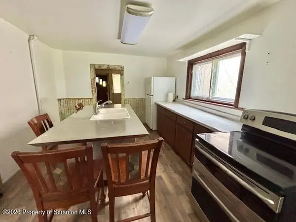 116 Dunmore ST, Throop, PA 18512