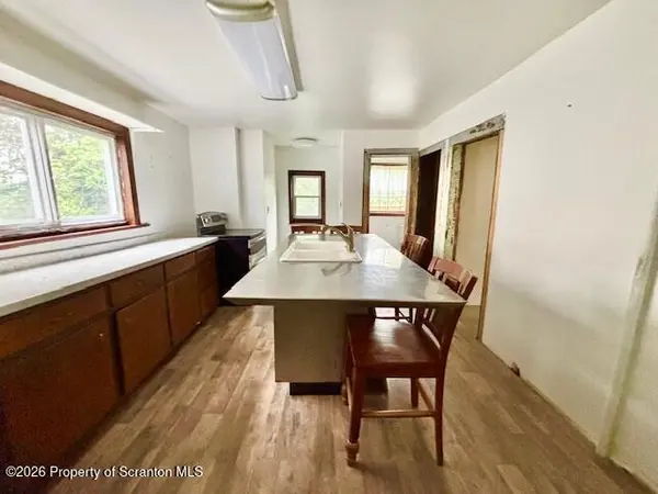 116 Dunmore ST, Throop, PA 18512