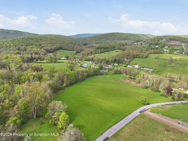 1034 Buckwheat Hollow RD, Monroe Twp, PA 18636