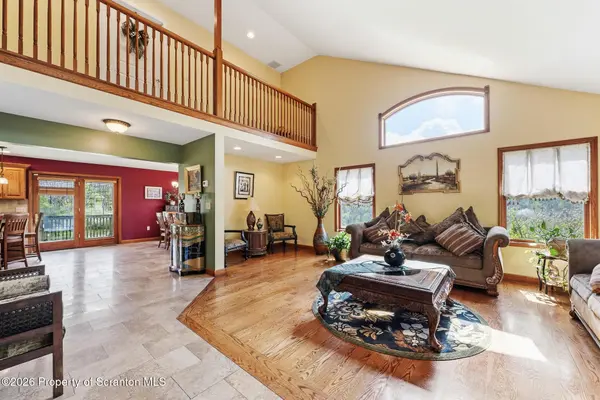 94 Orchard RD, Dalton, PA 18414