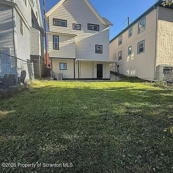 1105 Quincy AVE, Dunmore, PA 18510
