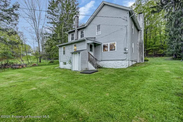1 Beech RD, Spring Brook Twp, PA 18444