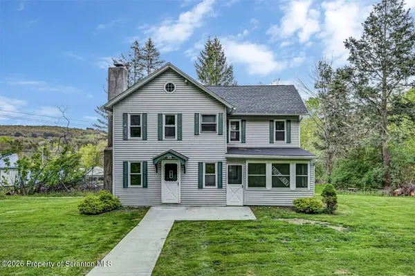1 Beech RD, Spring Brook Twp, PA 18444