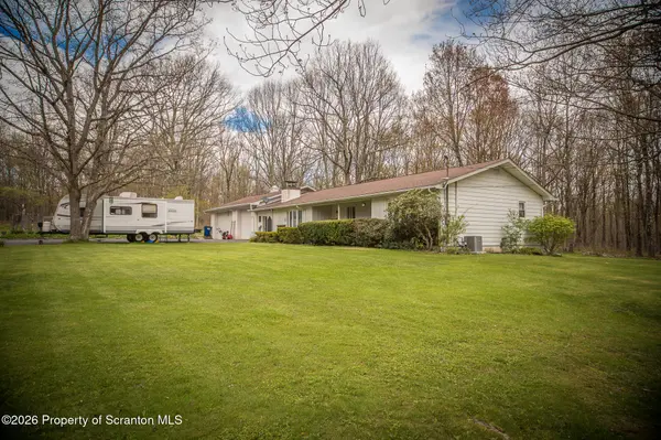 29 Rodie DR, Bear Creek, PA 18702