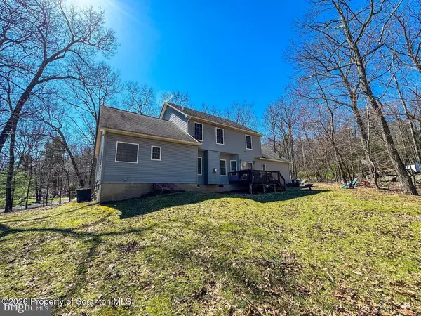 145 Oak Ridge DR, Milford, PA 18337
