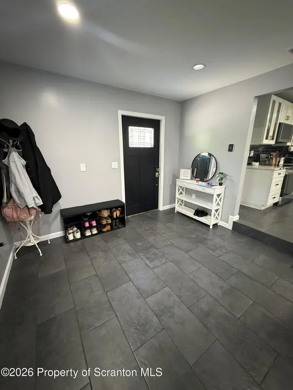 151 E Garfield AVE, Carbondale, PA 18407