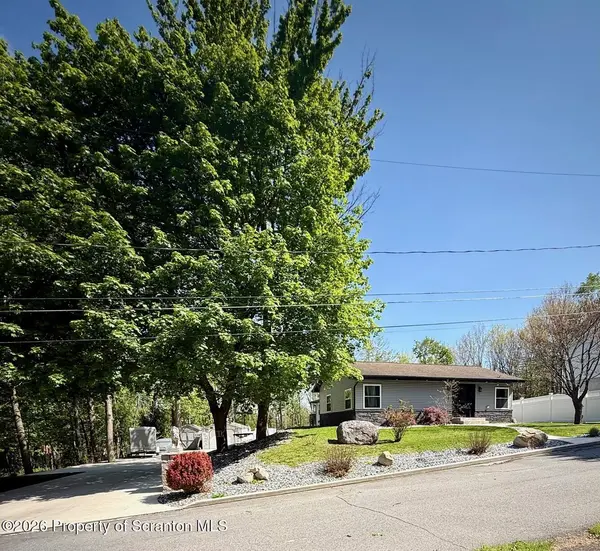 151 E Garfield AVE, Carbondale, PA 18407