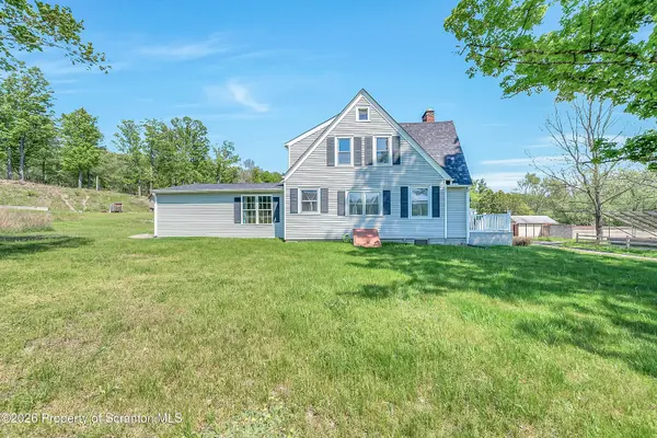 109 Ackerly RD, Clarks Summit, PA 18411