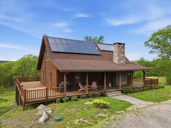1 GREEN MOUNTAIN PLACE, Roaring Brook Twp, PA 18444