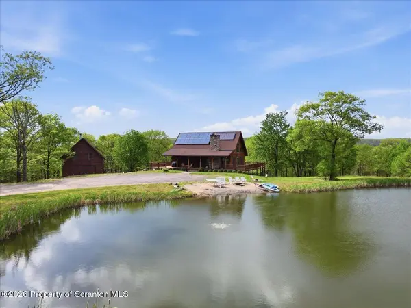 1 GREEN MOUNTAIN PLACE, Roaring Brook Twp, PA 18444