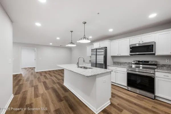 25-36 Zackery Way, Old Forge, PA 18518