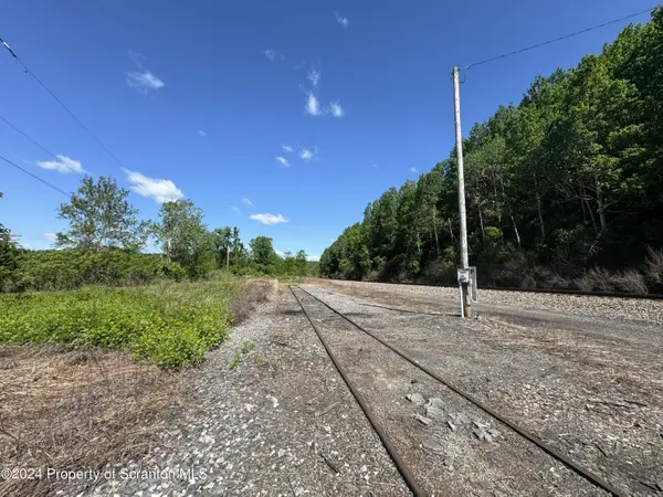 612 PA-107, Factoryville, PA 18419
