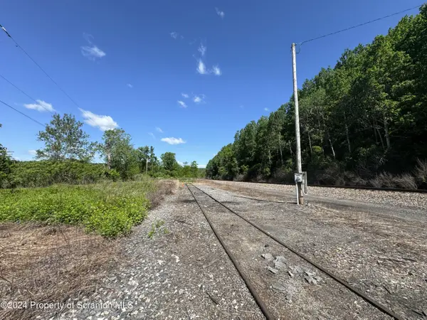 612 PA-107, Factoryville, PA 18419