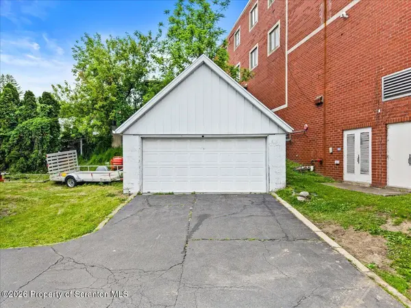 1410 Main ST, Peckville, PA 18452