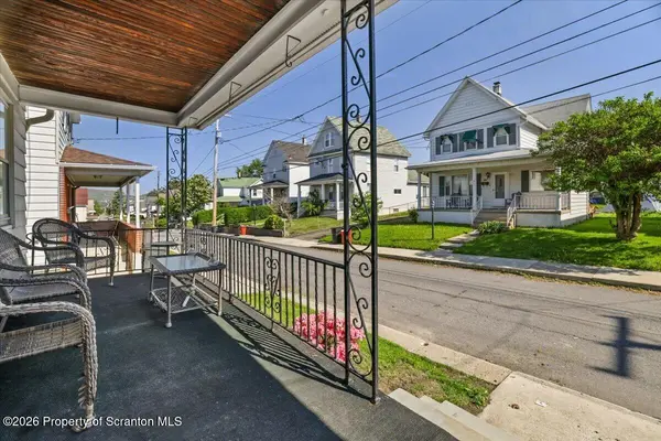 510 E Warren ST, Dunmore, PA 18512