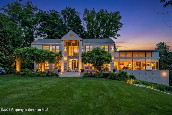 703 Highland AVE, Clarks Green, PA 18411
