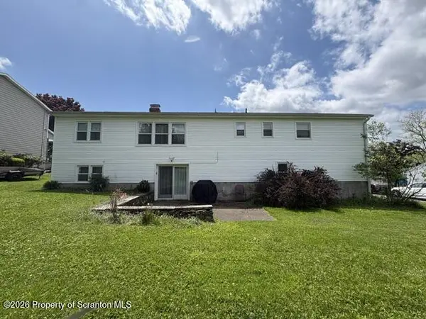 121 Belmont AVE, Clarks Green, PA 18411