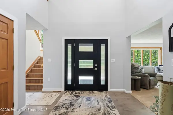 2526 Country Club DR, Tobyhanna, PA 18466