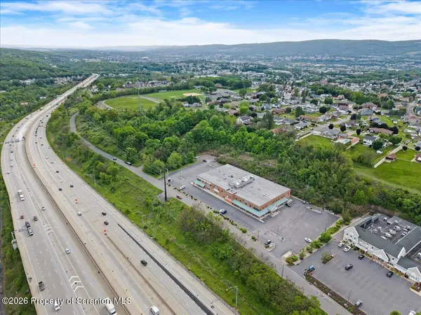 Meade ST, Dunmore, PA 18512