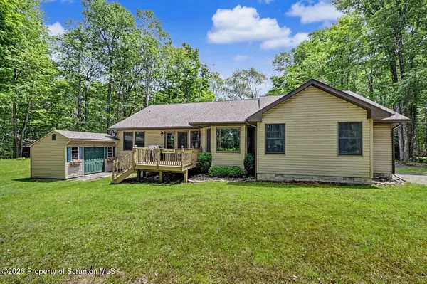 12 Natalie CT, Clifton Twp, PA 18424
