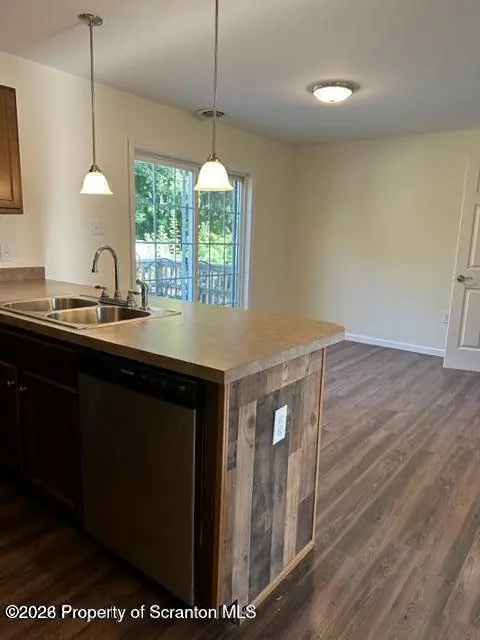 1313 Madison AVE, Dunmore, PA 18509