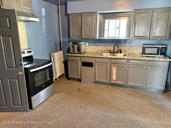 45 Belmont ST, Carbondale, PA 18407