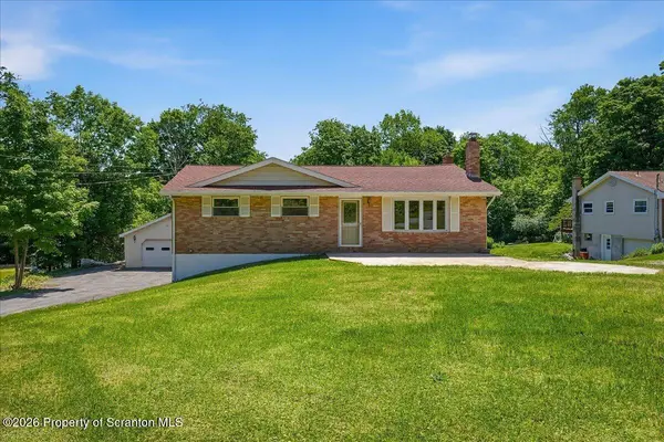 82 Jubilee RD, Covington Twp, PA 18424